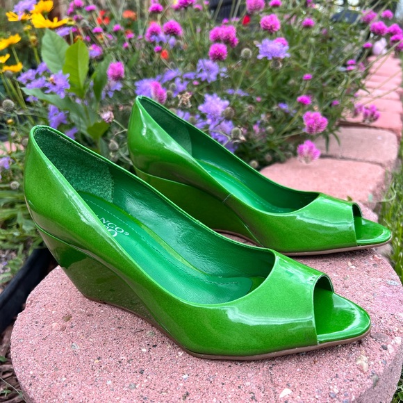 Franco Sarto Green Patent Wedge Heels - Picture 2 of 7